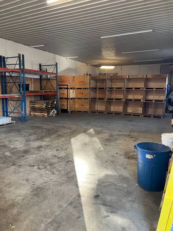 $1,000 / 1000ft2 - Heated storage with loading & hi lo (Grandville)64180502201987123