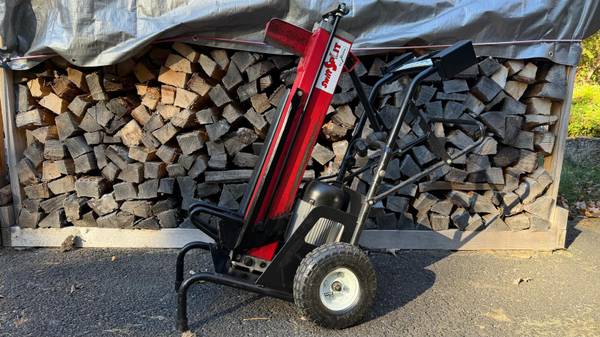 Log Splitter 1