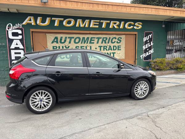 2012 FORD FOCUS SEL HATCHBACK 4D 1