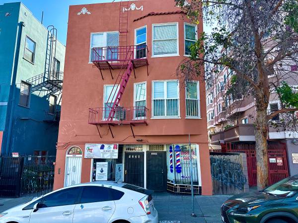 Turn Key Commercial Retail or Office Space Near Lake Merritt 1