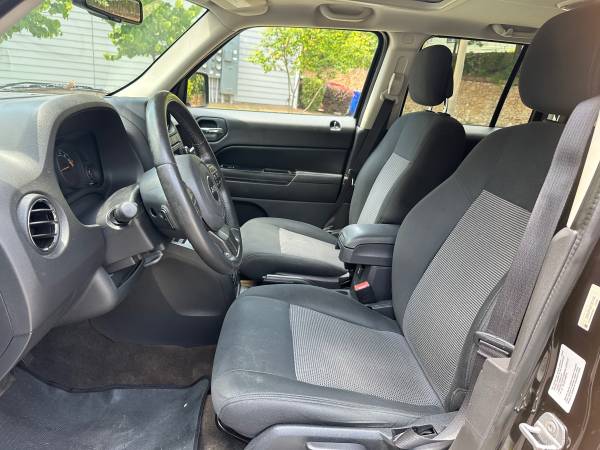 2014 JEEP PATRIOT LATITUDE FWD $ drives excellent $ low miles$4699 - $4,699 (ATLANTA GA)63620699588867122