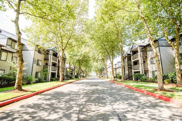 $2,037 / 2br - 915ft2 - Situated in Kent!, Outdoor BBQs & Firepits, 2 BD (25102 62nd Avenue South, Kent, WA)63688352270723120