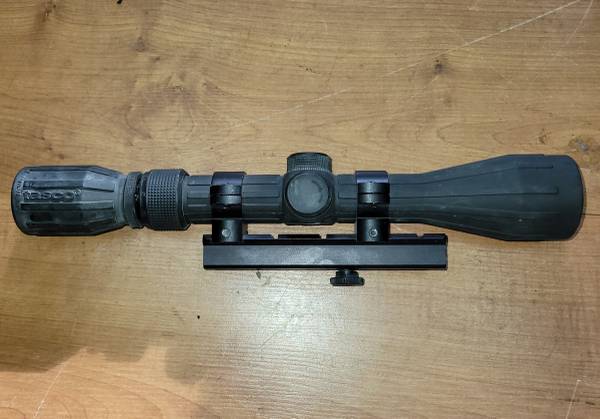 Excellent condition Tasco Armored 3-9x40 Scope in box 1