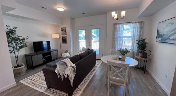 $1,975 / 3br - 1285ft2 - ¡Mudanza HOY! Llama hoy para programar tu mudanza!63794895306115120