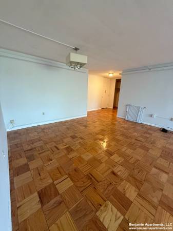 $4,450 / 3br - 1500ft2 - **BROOKLINE 3BED/2BATH-CLOSE TO BOYLSTON ST, LONGWOOD & BEACON ST! (Brookline)63699215654401124