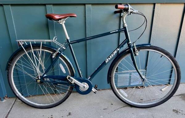PRICE REDUCED: Breezer Downtown 8 Commuter Bike! 1