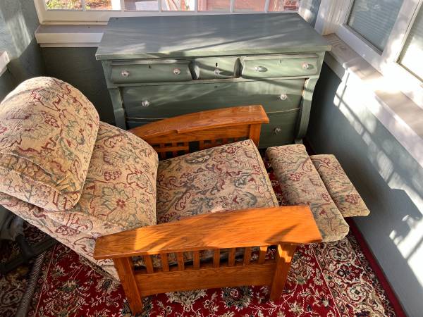 Lazy Boy Classics Recliner - $280 (alameda)63471438029955122