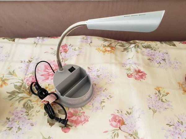 Small Desk Light LED 1