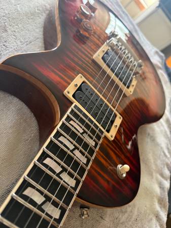 ESP Eclipse USA - Tiger Eye Sunburst 1