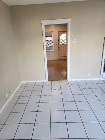 $3950.00 / 1br - 800ft2 - SEAL BEACH 1 BED 1 BATH63998004349443123