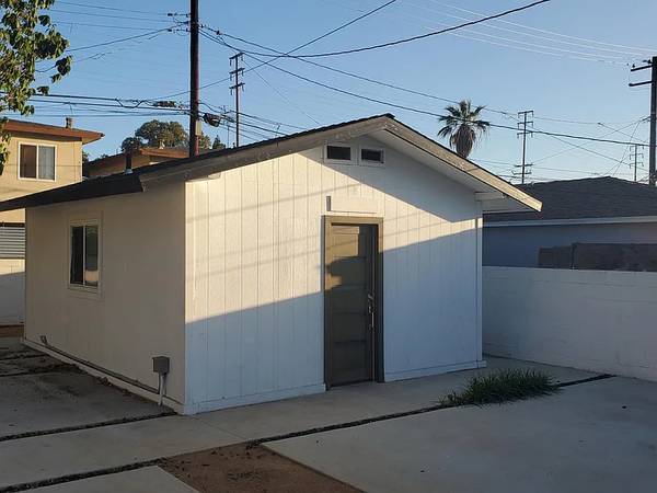 $720 / 1br - 330ft2 - Cozy Furnished Studio Guest House – Prime Location! (Long Beach)63701034836609122