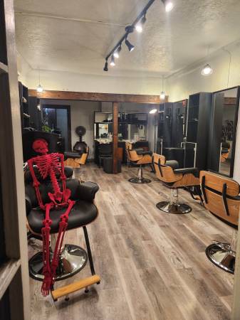 Station for rent!! 1