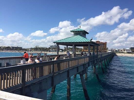 $549 / 1br - 450ft2 - PERFECT SPOT STEPS FROM THE BEACH $549 WEEKLY (Deerfield Beach)63825137213827120
