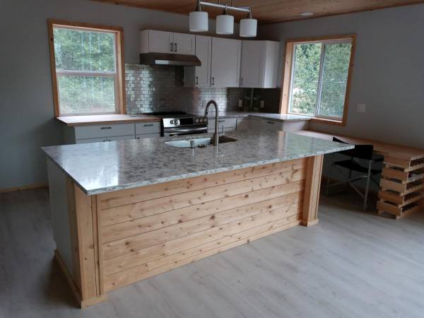 $980,000 / 4br - 2750ft2 - BEAUTIFUL 4+ BDRM  4+garage on acreage w/bch. RIGHTS. (OPEN!! Off of Marine Dr. North West Marysville)63786849874819122