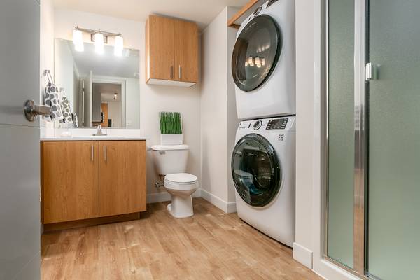 $1,295 Fetch Your New Home @ Nexus PDX! Pets Welcome! (SE Portland, E Burnside, Kerns)63867270471683123