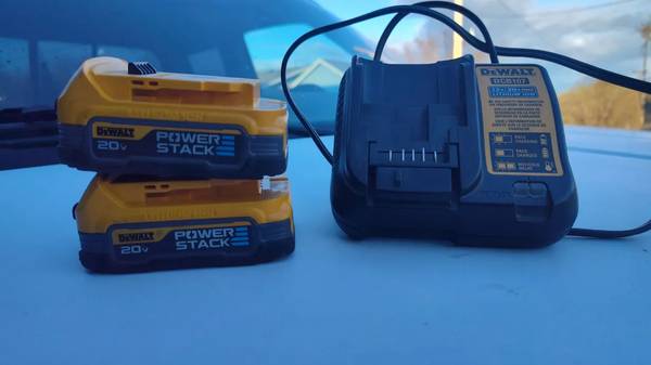 Dewalt 20V Powerstack batteries 1