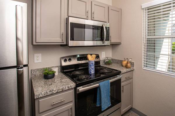 $1,999 / 2br - 1121ft2 - NEED MORE PRIVATE SPACE? CHECK OUT OUR 2X2 DONNER FLOOR PLANS! :) (High Rock Apartments)63682292082947122