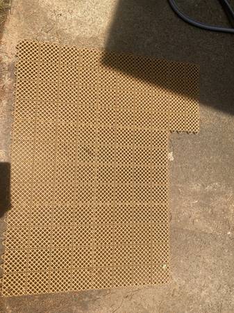 Free interlocking modular tiles flooring pool, garage or  sidewalks 1