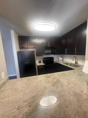 $2,410 / 1br - 790ft2 - Amazing 1Bed in Gold Coast-hardwood floors and balcony (River North/Gold Coast)64041642487555123