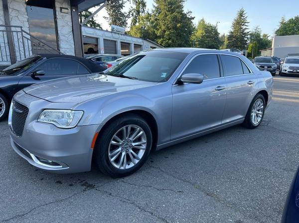 2018 Chrysler 300 Touring - $15,999 (+ Sports Cars International - Redmond)63470587318913120