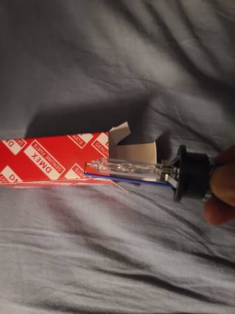 DMEX HID bulb D2S 8000K white headlight 1