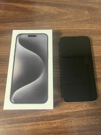 Iphone 15 Pro Max 256GB Black Titanium 1