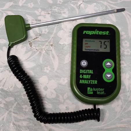 NEW Luster Leaf Rapitest Digital 4 Way Analyzer B1 1