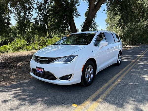 2019 Chrysler Pacifica Hybrid Touring Plus 4dr Mini Van - $20995.00 (alameda)63613191710851122