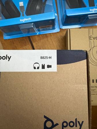 Nuevos auriculares para computadora Logitech, Jabra, Plantronics de $20 a $160 cada uno - $20 (hercules, pinole, san pablo, el sob)63471456641155121