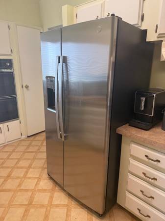 $2,000 / 2br - 1840ft2 - Gated Golf Course House ( not condo or apt) (1000 Palms)63686282633089120