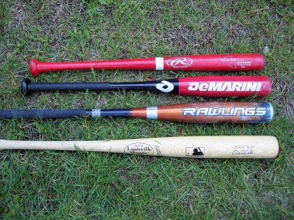 Baseball Bats ! All Sizes ! Priced to Sell ! Aluminum, Alloy, Wood !! 1