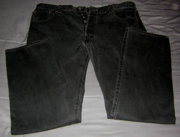 black Levis 501 button-fly jeans ... 40" waist, 34" inseam 1