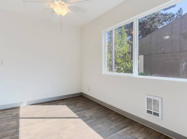 $1,400 / 2br - 2 dormitorios 1 baño - LLAME HOY Y COMIENCE A MUDARSE | Instalaciones de lavandería en el lugar (Portland)63672547299587124