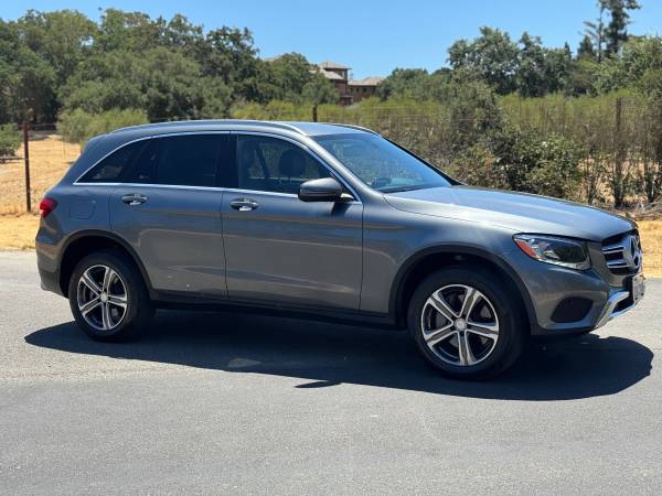 2016 Mercedes-Benz GLC GLC 300 4MATIC AWD 4dr SUV - $12,995 (sonoma)63478591951747122