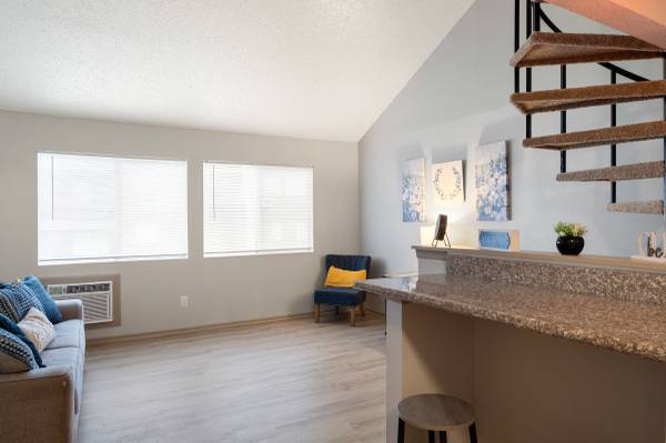 $679 / 1br - 576ft2 - Loft Apartment For Lease (Huntsville)63885008468225121