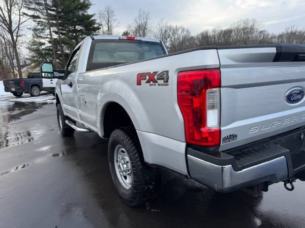 2017 Ford F-250 XL Regular - Photo 12