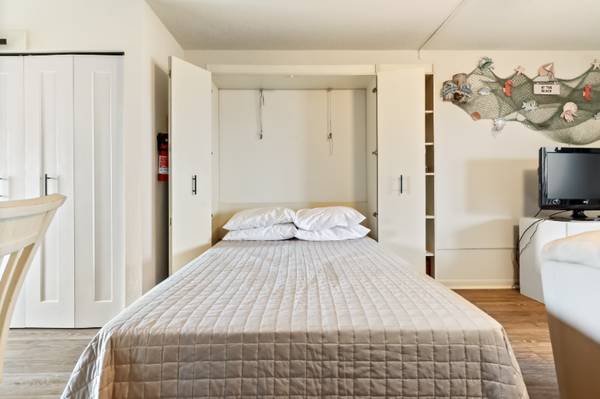 $1100.00 / 1br - WINTER RENTAL - 28th Street63806890842369124