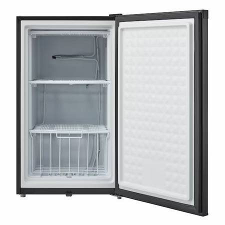 Freezer CUF-301BK 1