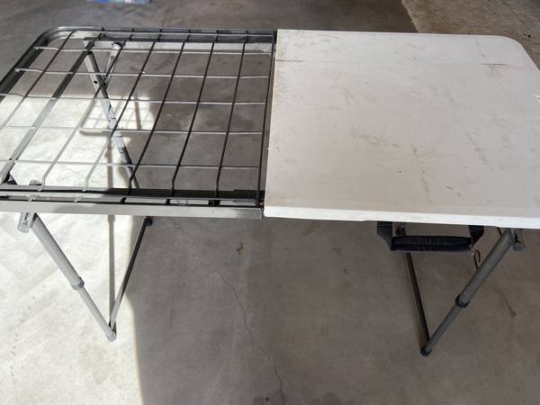 Folding Table 1
