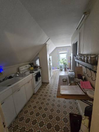 $620 / 2 dormitorios - $650 – Habitación disponible en 2 dormitorios/1 baño, amigable con la comunidad LGBT (Brattleboro, VT)63184522625793123