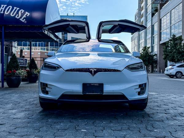 2016 Tesla model X 75d(dual motor awd) 1