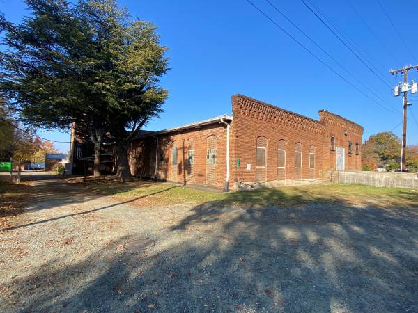 COMING SOON Flex Space for Contractors, Small-Scale Manufacturing 1