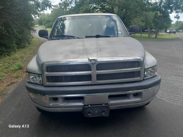 2001 Dodge Ram 1500 - $2,200 (Sur)63621923022723124