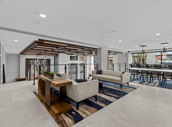 $2,120 / 1br - 531ft2 - Monthly Parking Available! Controlled Access Garage in Capitol Hill! (Capitol Hill)64031312640129121