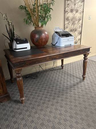 Mahogany finished side table 1