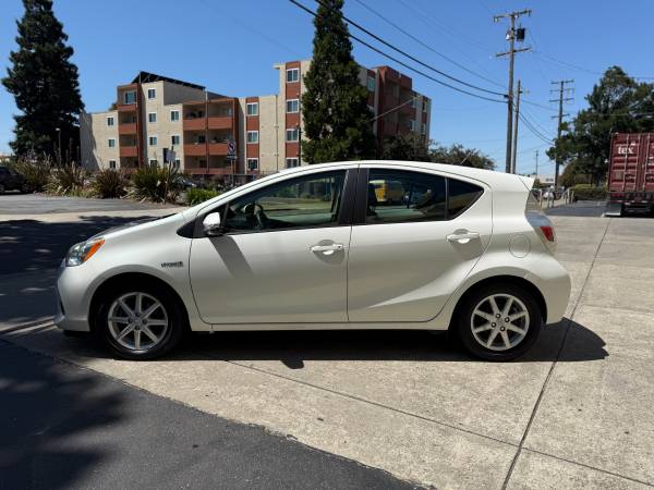 2012 Toyota Prius C - $8,900 (san leandro)63469763993859122