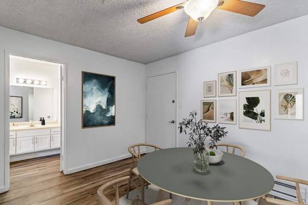 $3,649 / 2br - 1050ft2 - 2B/2B, Double Pane Windows, Barbeque Grills (belmont)63850427818113122