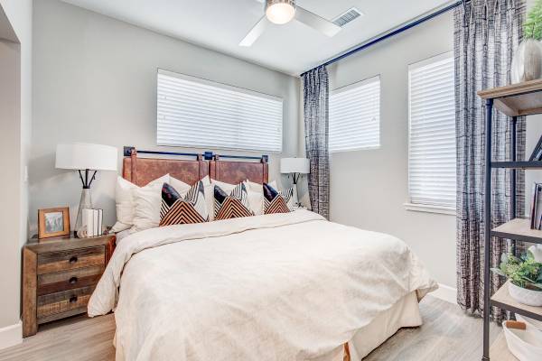 $1,976 / 2br - 972ft2 - 2 Bed, in Denver CO, Barbecue Grilling Areas (6233 N Panasonic Way, Denver, CO)63920602887426121