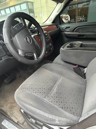 Chevy avalanche - $8,000 (Chicago)63616820464771123