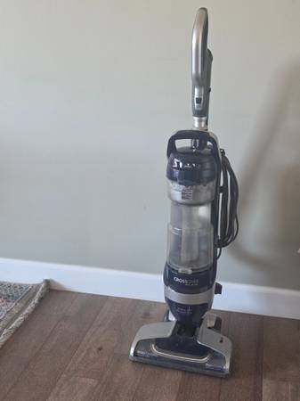 kenmore elite  crossover pet friendly vacuum cleaner 1